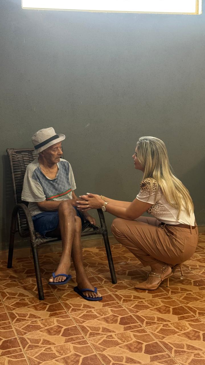 Primeira-Dama Elenisse Carvalho demonstra carinho e compromisso com a Casa do Idoso de Vicentinópolis