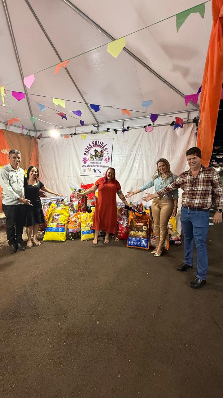 Gestão Municipal promove ação em prol dos animais em situação de rua